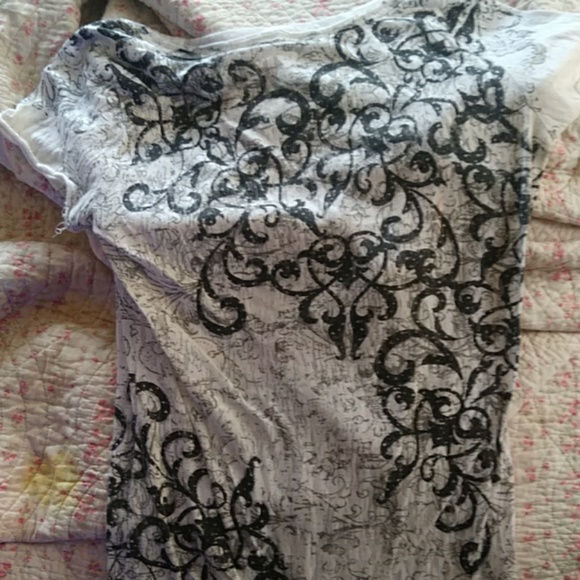 Womens graphic tee - Picture 2 of 2